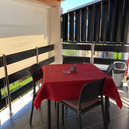 Residence4A-Appartamento Rosso Ravni Ngoại thất bức ảnh