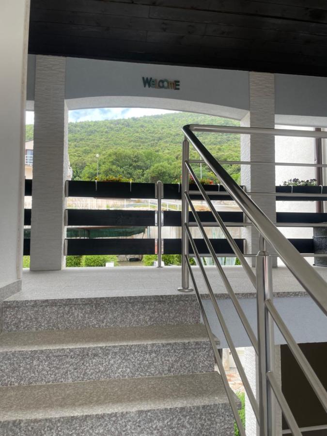 Residence4A-Appartamento Rosso Ravni Ngoại thất bức ảnh