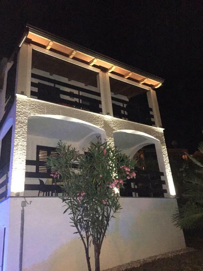 Residence4A-Appartamento Rosso Ravni Ngoại thất bức ảnh